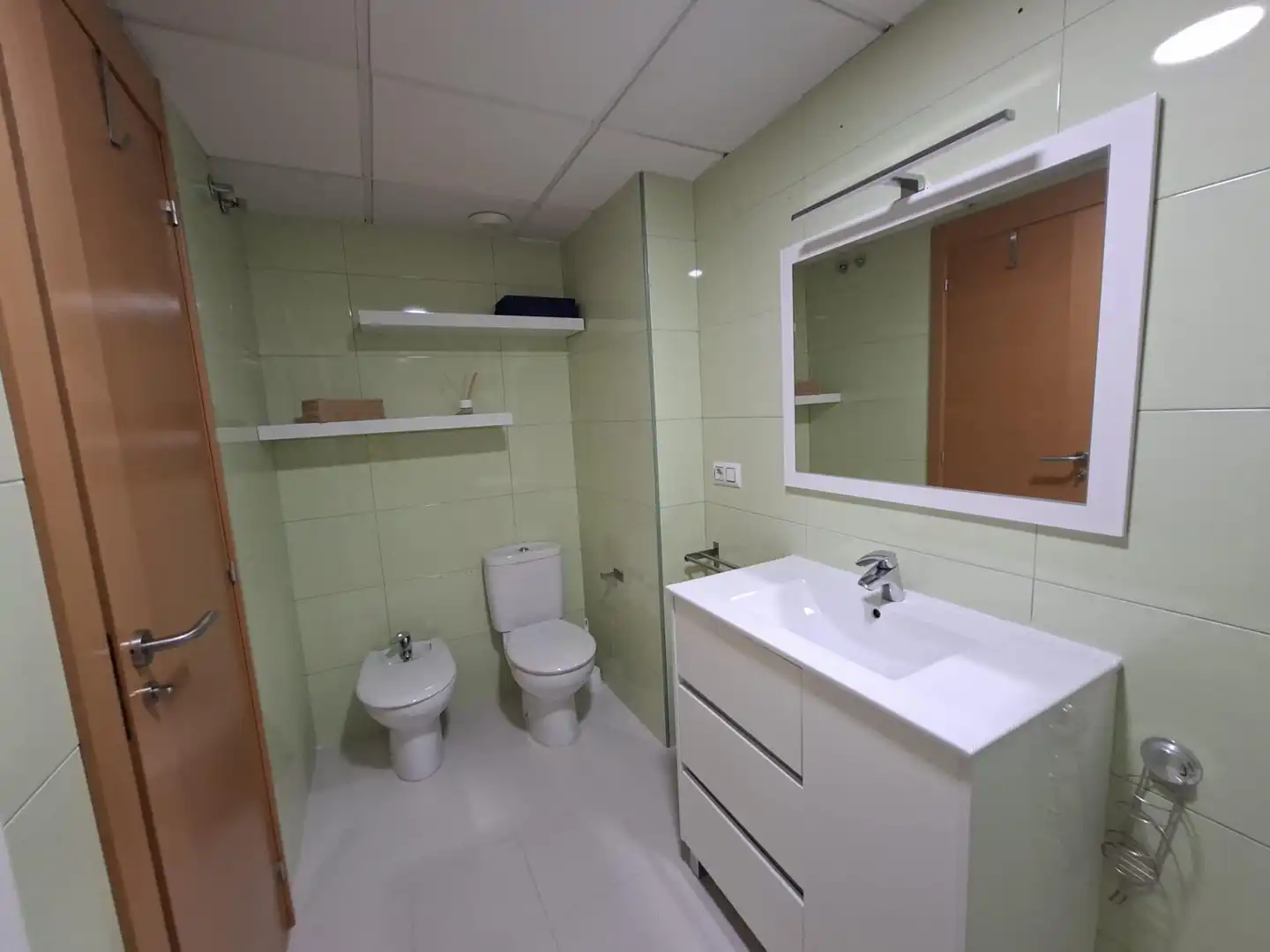Baño de Planta baja en venta en Paterna con Aire acondicionado, Calefacción y Jardín privado