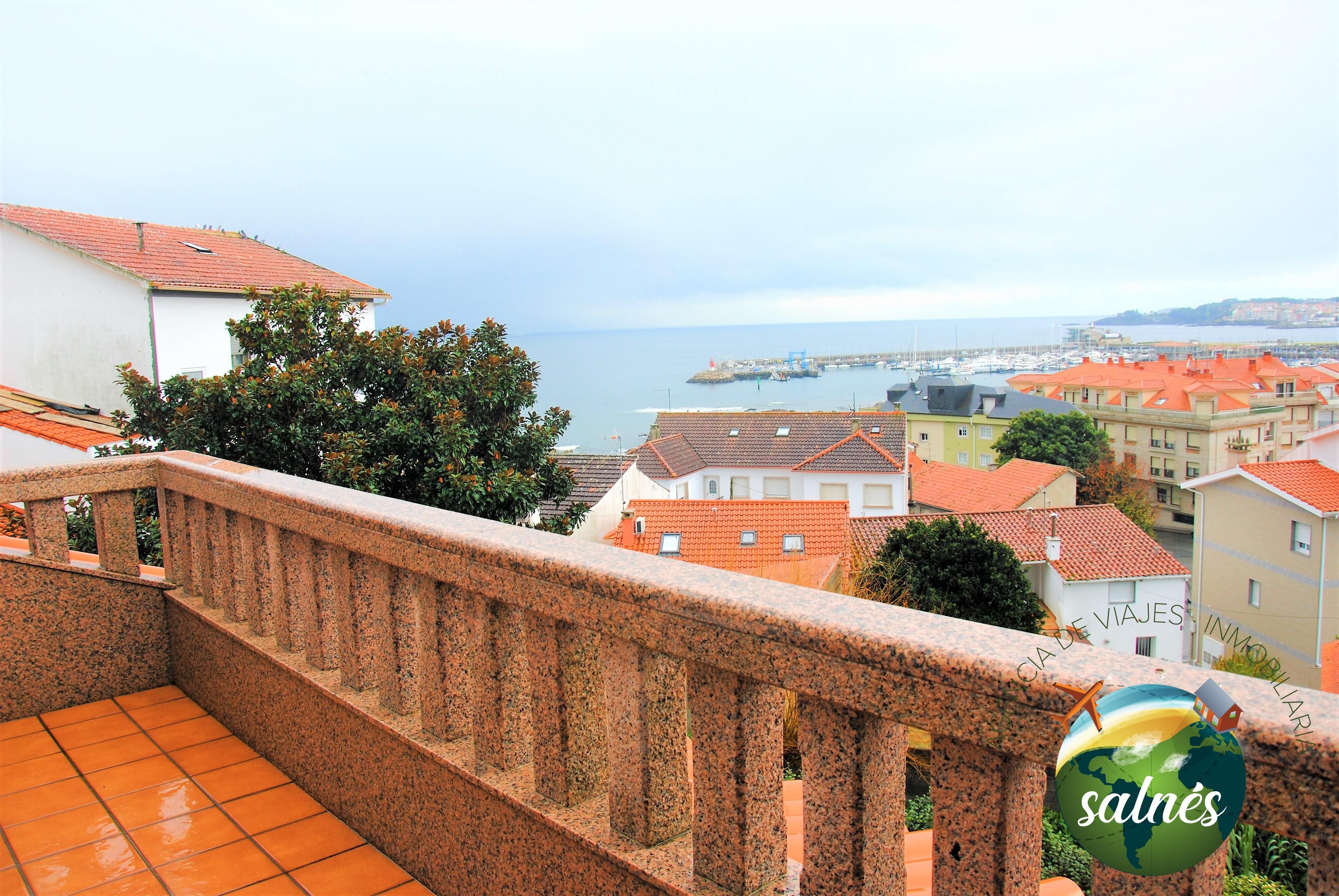 Vista exterior de Casa o xalet de lloguer en Sanxenxo amb Jardí privat, Terrassa i Moblat
