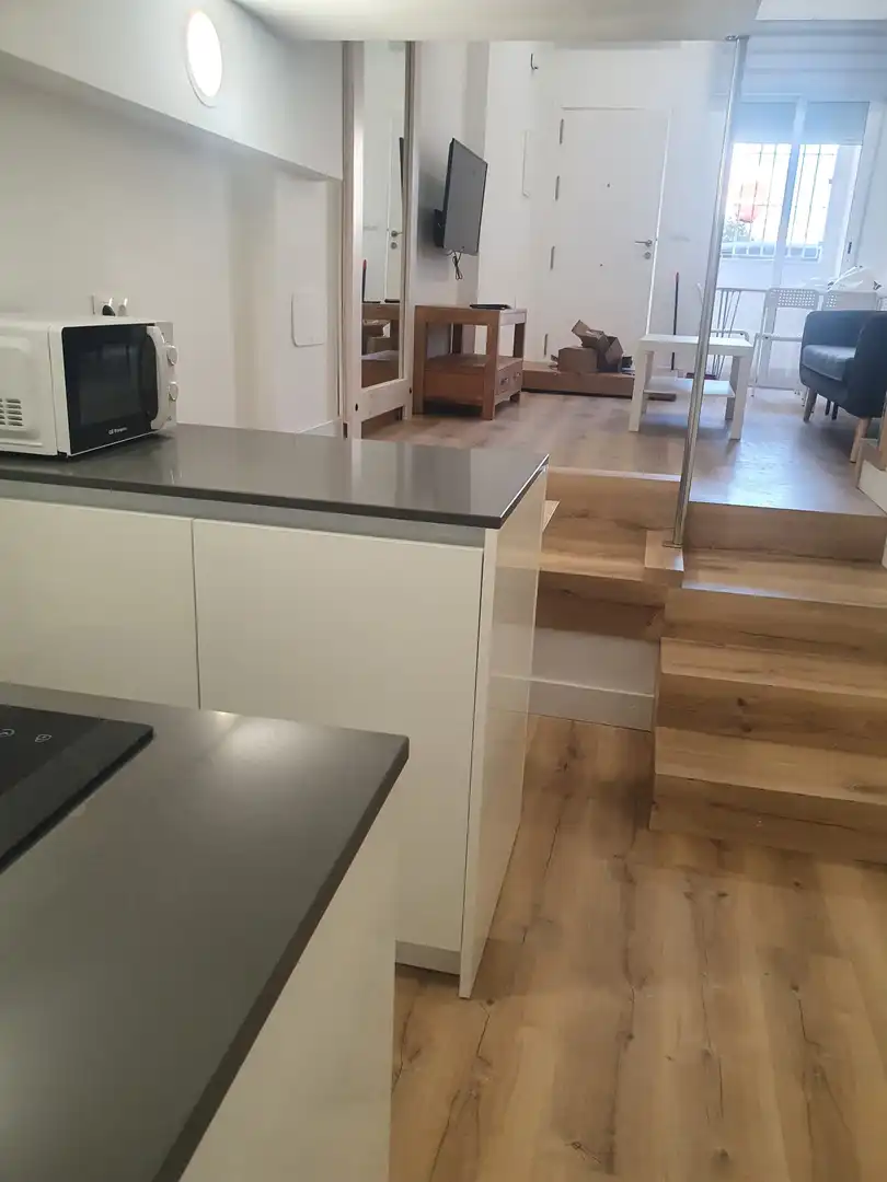 Cocina de Apartamento de alquiler en Roquetas de Mar con Aire acondicionado, Calefacción y Parquet