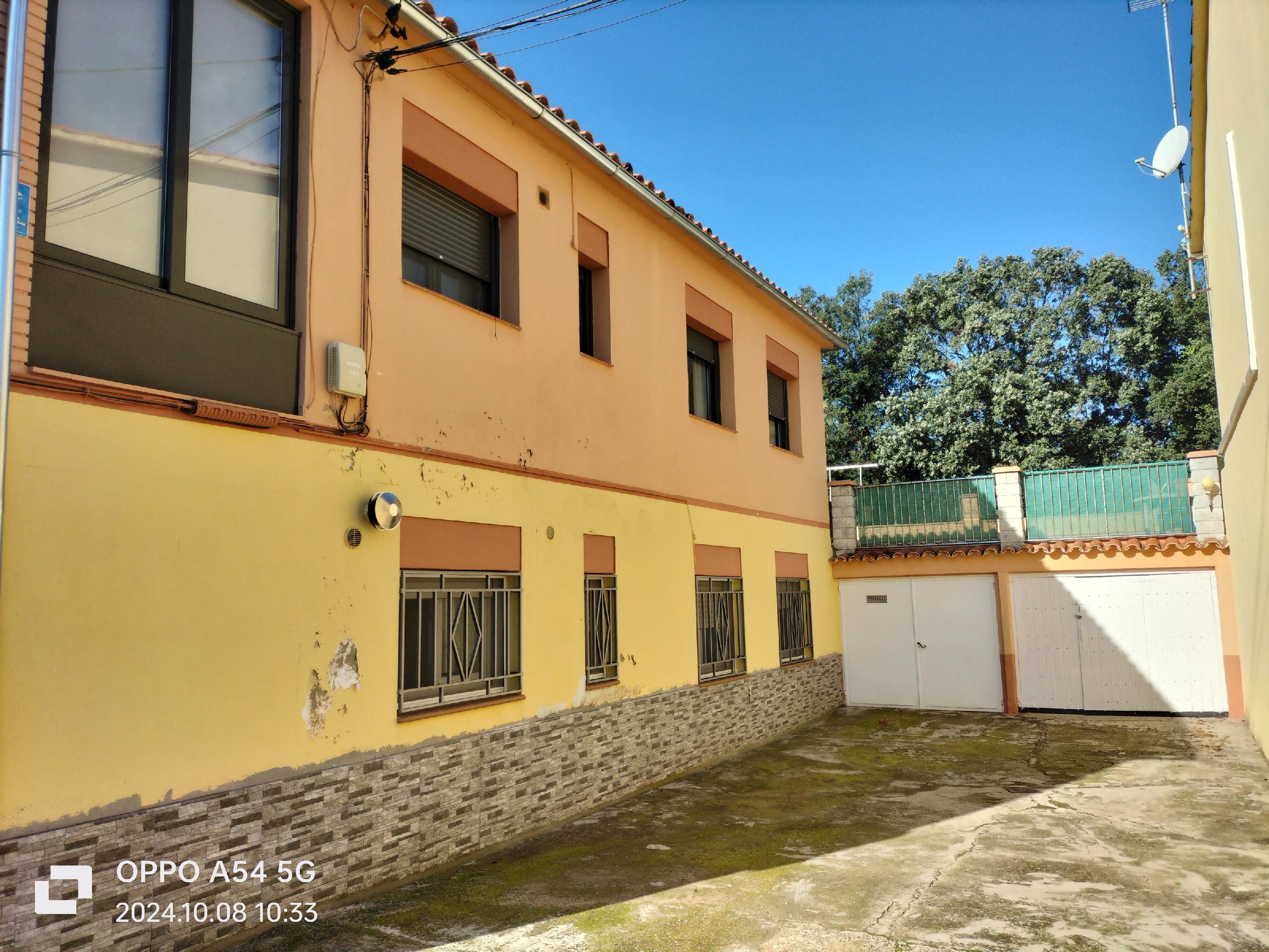Exterior view of Flat for sale in La Torre de Claramunt  with Air Conditioner, Heating and Storage room
