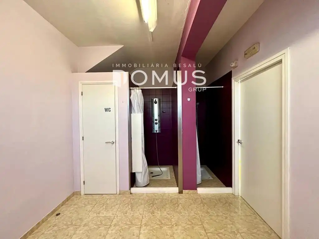 Business premises for sale in Olot, imagen 2