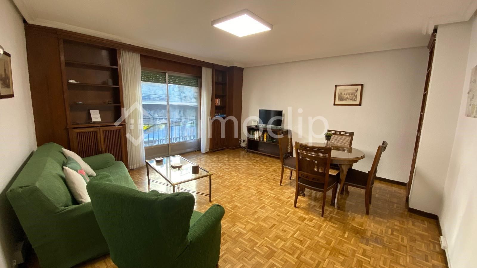 Sala d'estar de Pis en venda en Salamanca Capital amb Calefacció i Traster