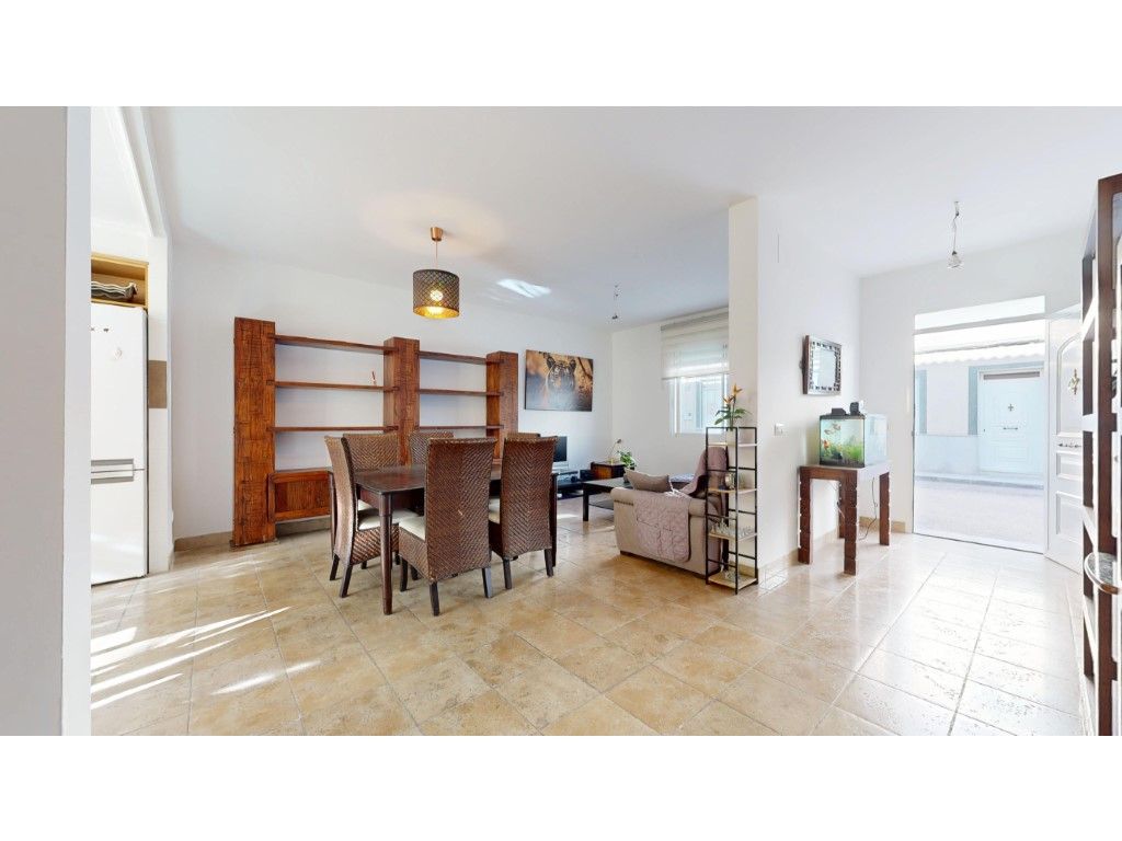 Single-family semi-detached for sale in de Santa Ursula, Casinos