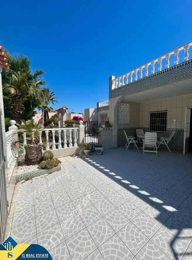 Terraza de Casa adosada en venta en Torrevieja con Calefacción, Jardín privado y Terraza