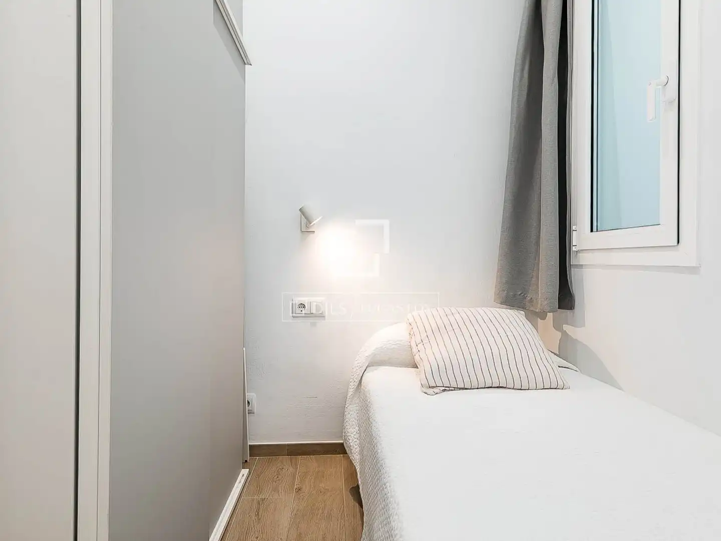 Bedroom of Flat for sale in Barcelona  with Air Conditioner, Heating and Furnished