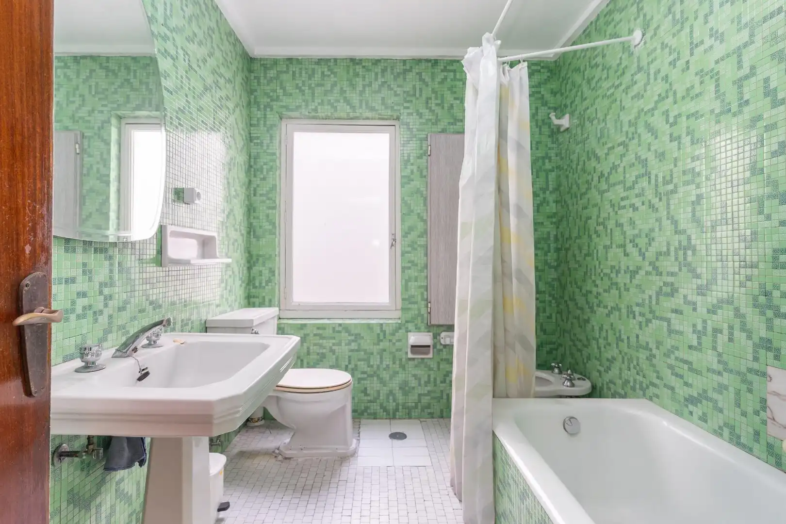 Baño de Piso en venta en Langreo con Calefacción, Trastero y Amueblado
