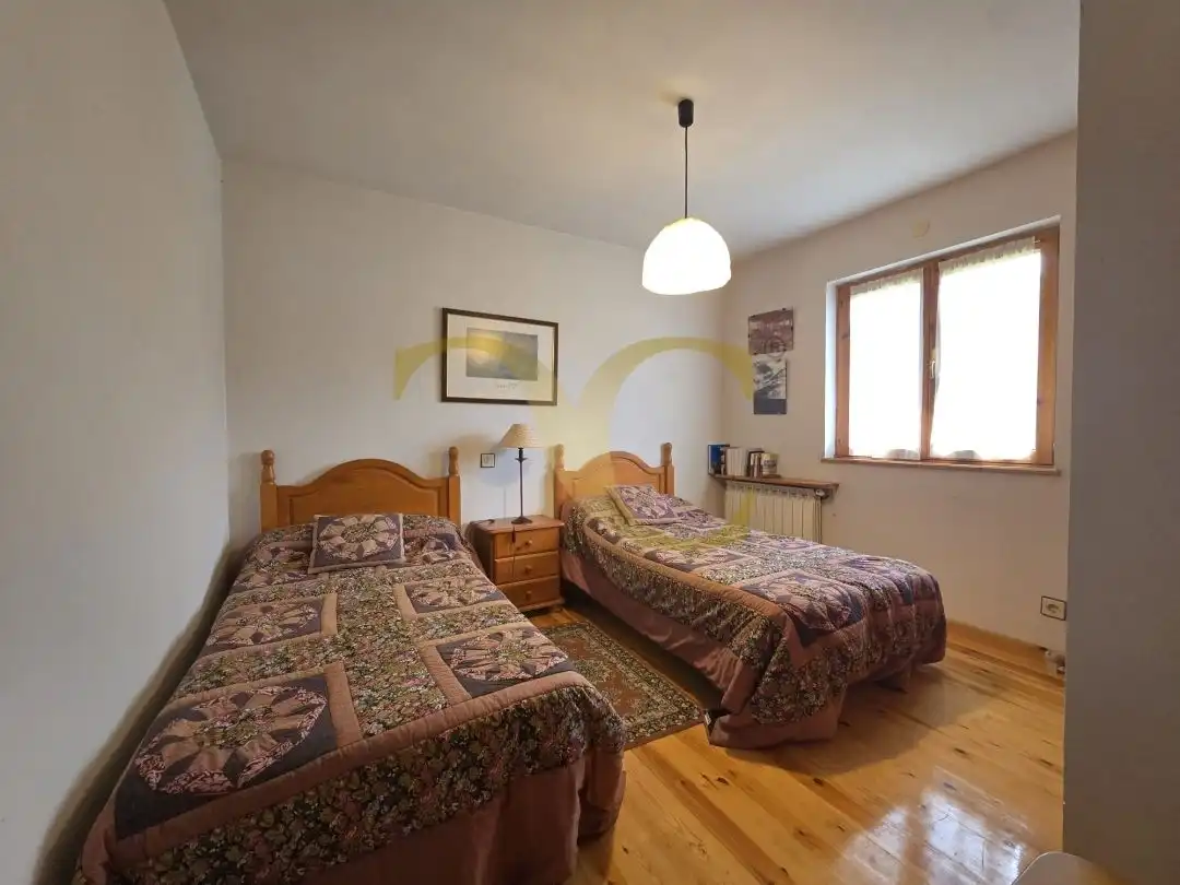 Habitación de Casa o chalet en venta en Llanes con Calefacción, Jardín privado y Terraza