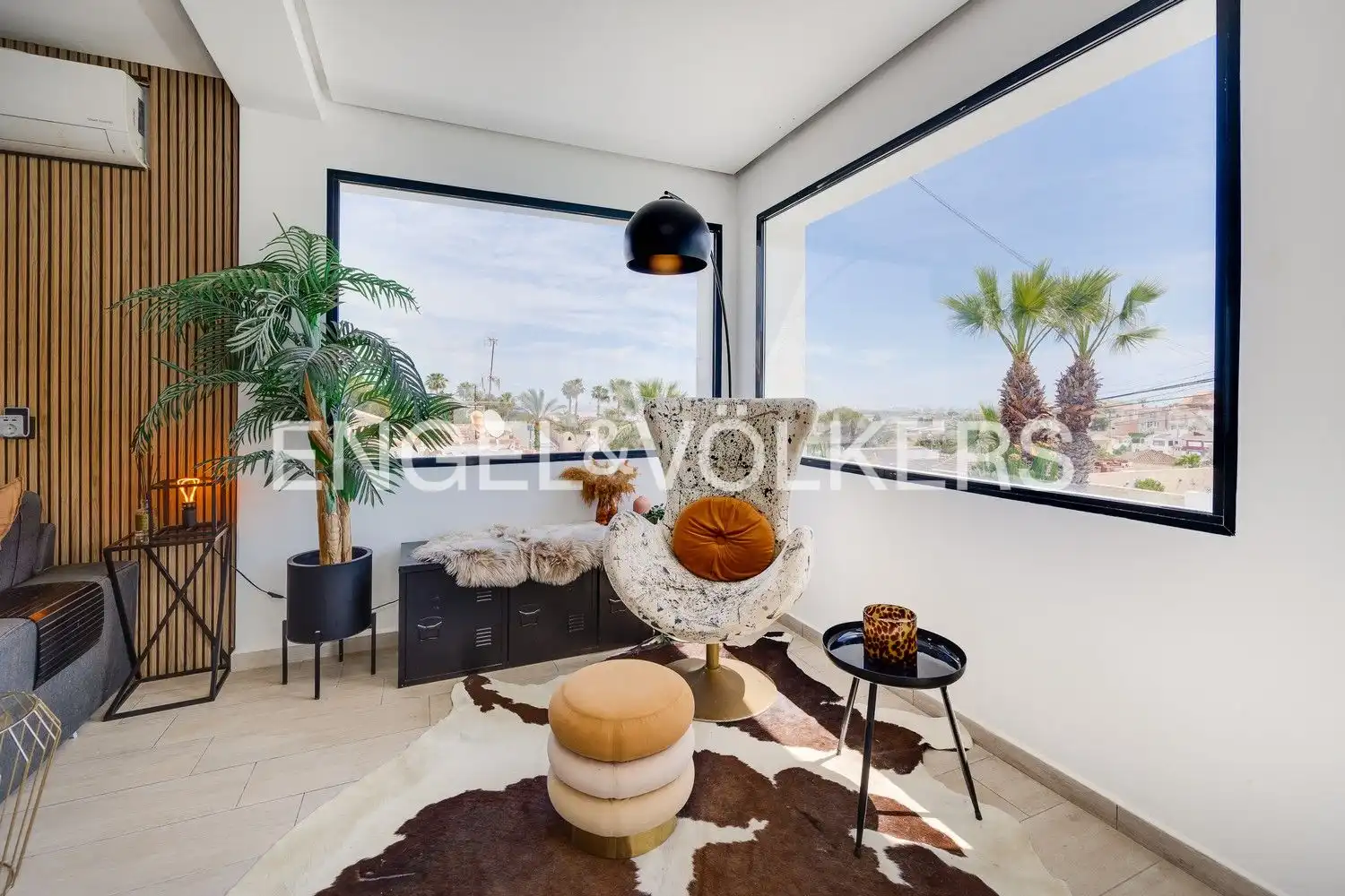 Living room of Country homes for sale in Torrevieja  with Air Conditioner, Heating and Private garden