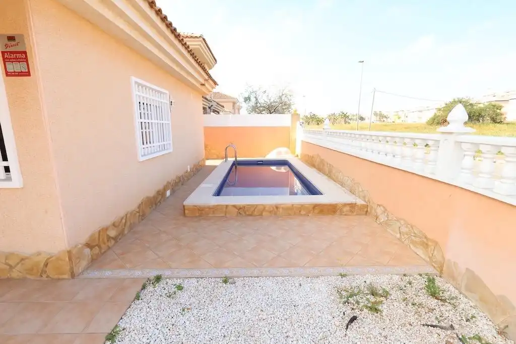 Swimming pool of Houses for sale in Torrevieja  with Terrace, Swimming Pool and Furnished