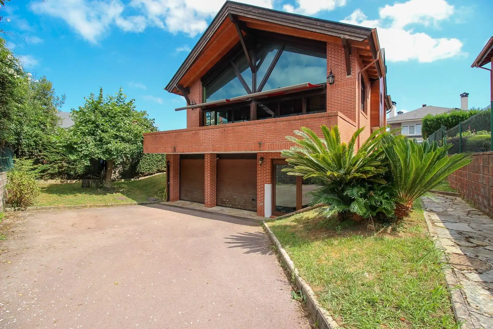 Villa mit Garten zum Verkauf in Urbanización Pinamar 7