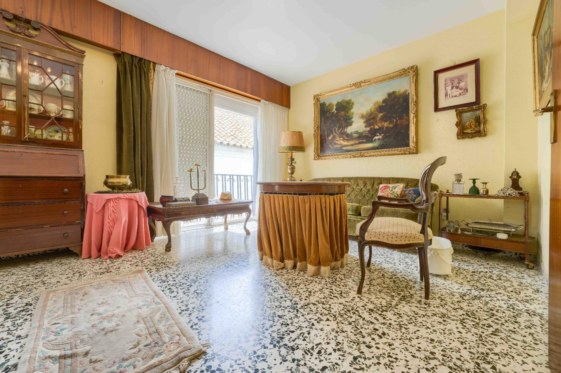 Sala d'estar de Pis en venda en  Sevilla Capital amb Aire condicionat, Calefacció i Balcó