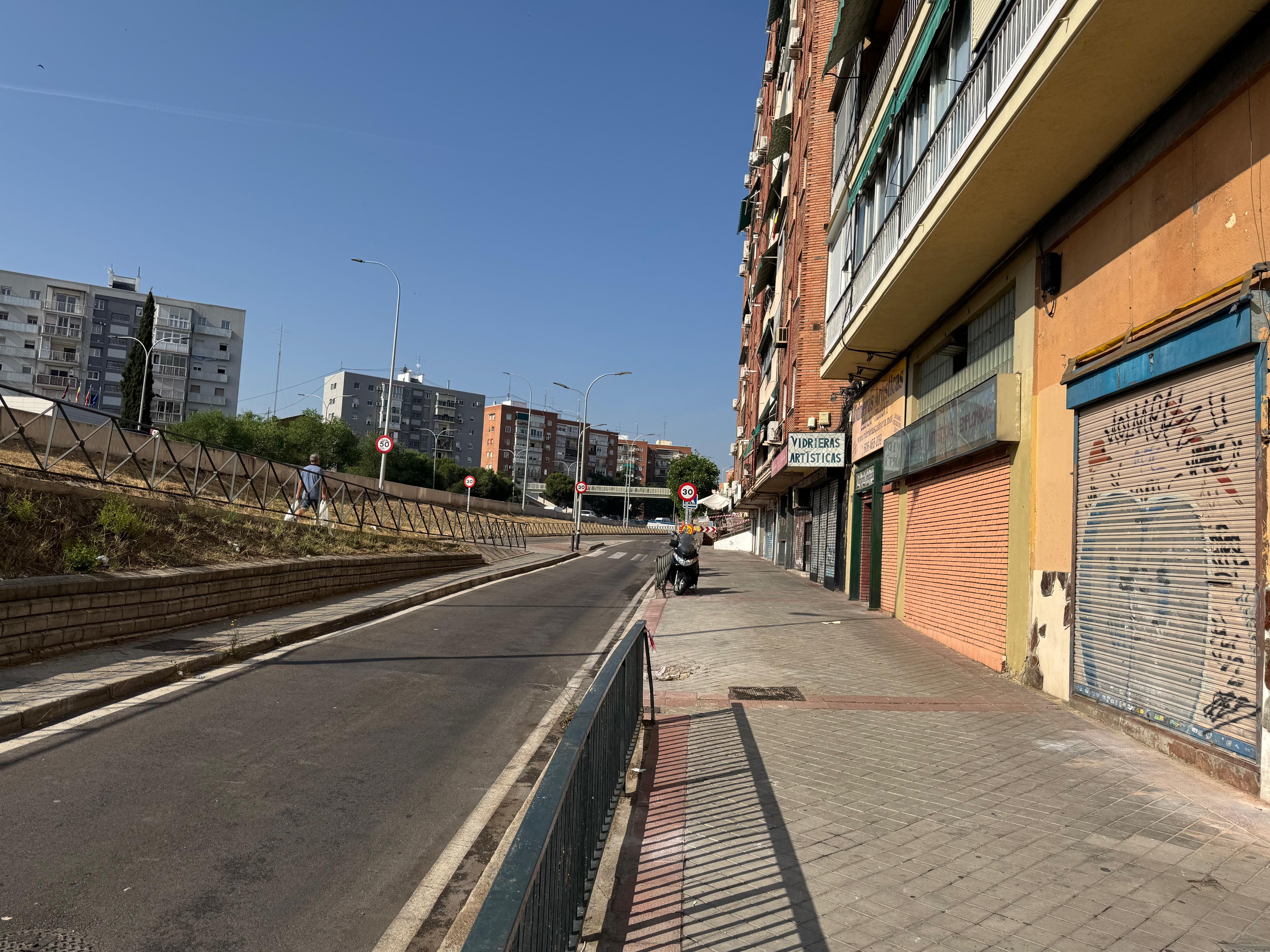 Exterior view of Premises for sale in  Madrid Capital