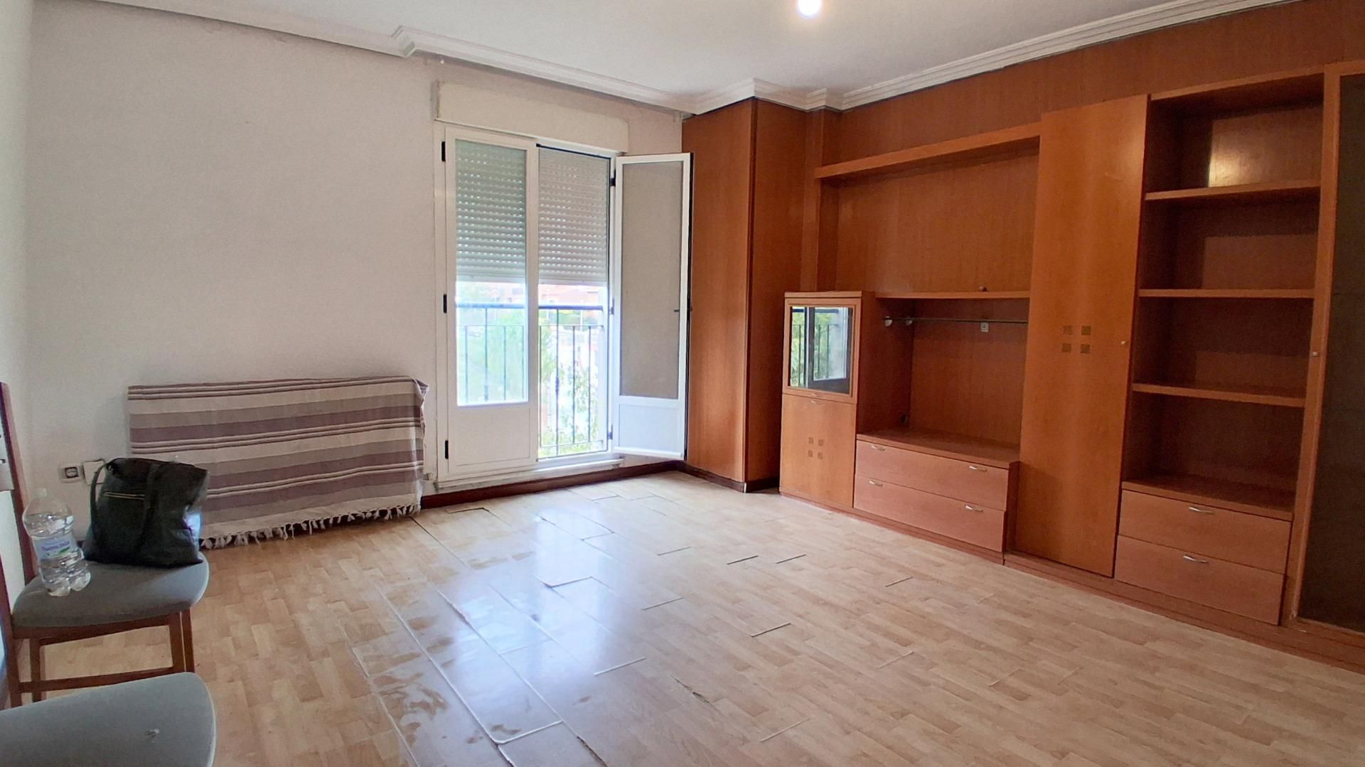Bedroom of Flat for sale in Salamanca Capital  with Heating and Balcony
