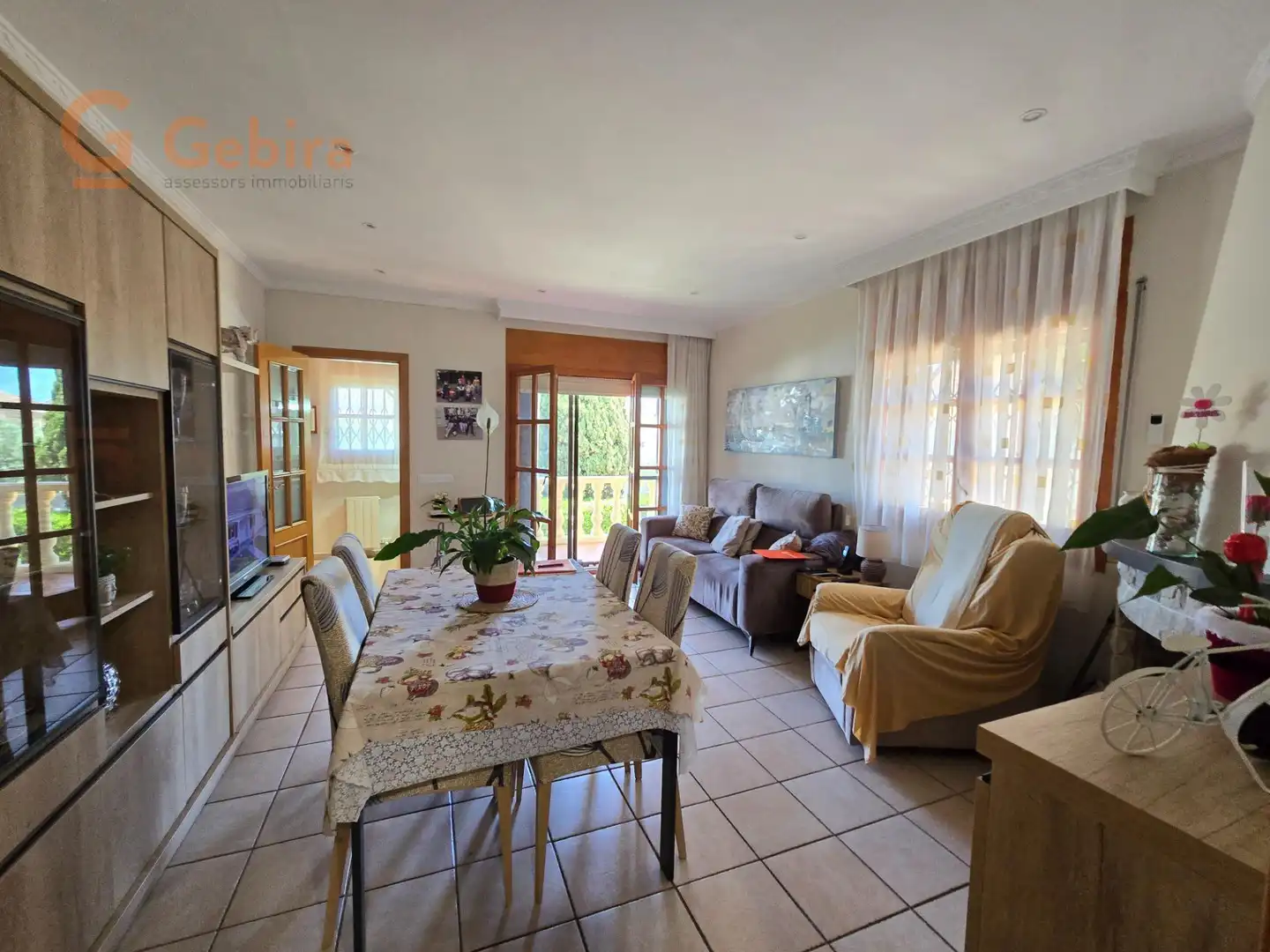 Vista exterior de Casa o xalet en venda en Cunit amb Aire condicionat, Calefacció i Terrassa
