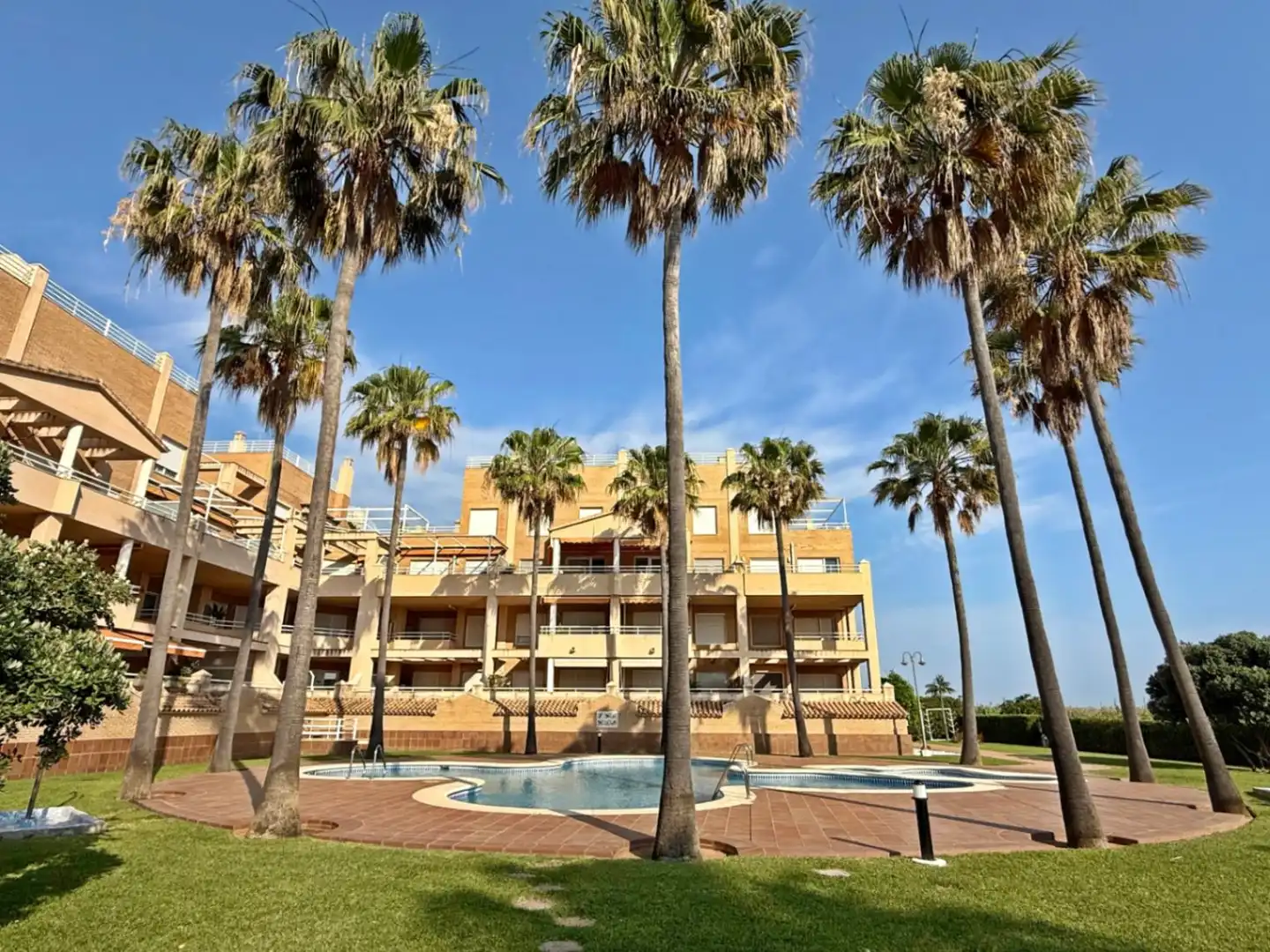 Vista exterior de Apartament en venda en Dénia amb Aire condicionat, Calefacció i Terrassa