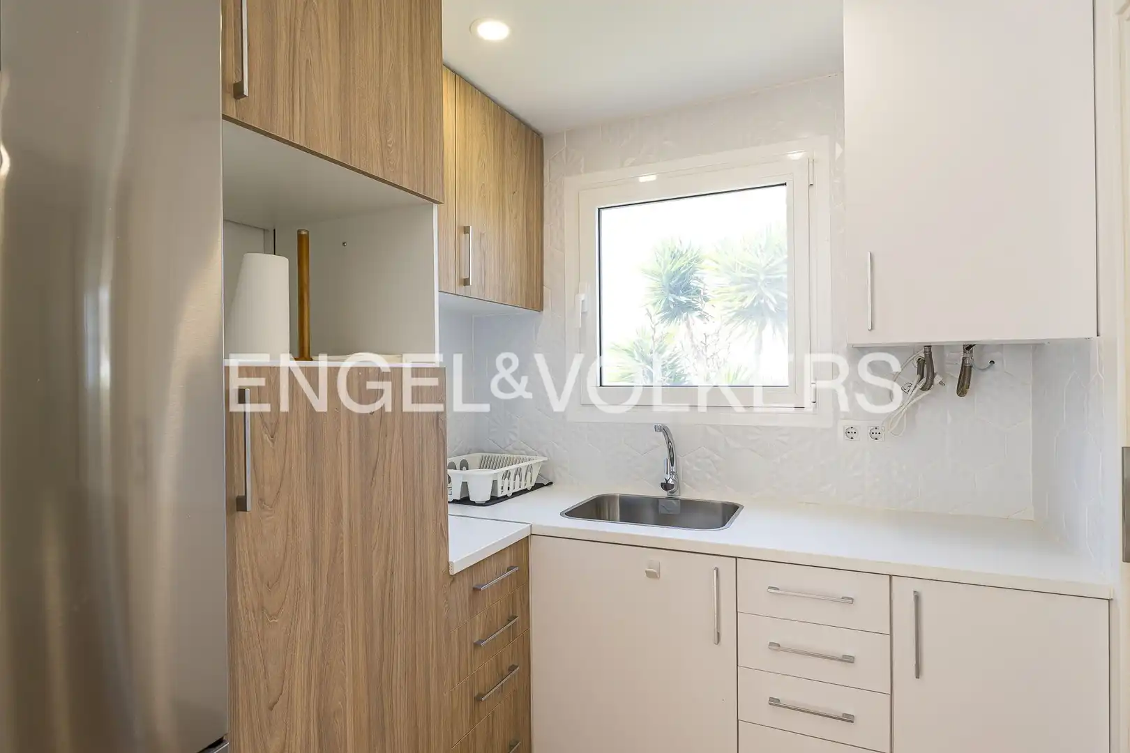 Cocina de Casa o chalet en venta en Vilanova i la Geltrú con Aire acondicionado, Calefacción y Jardín privado