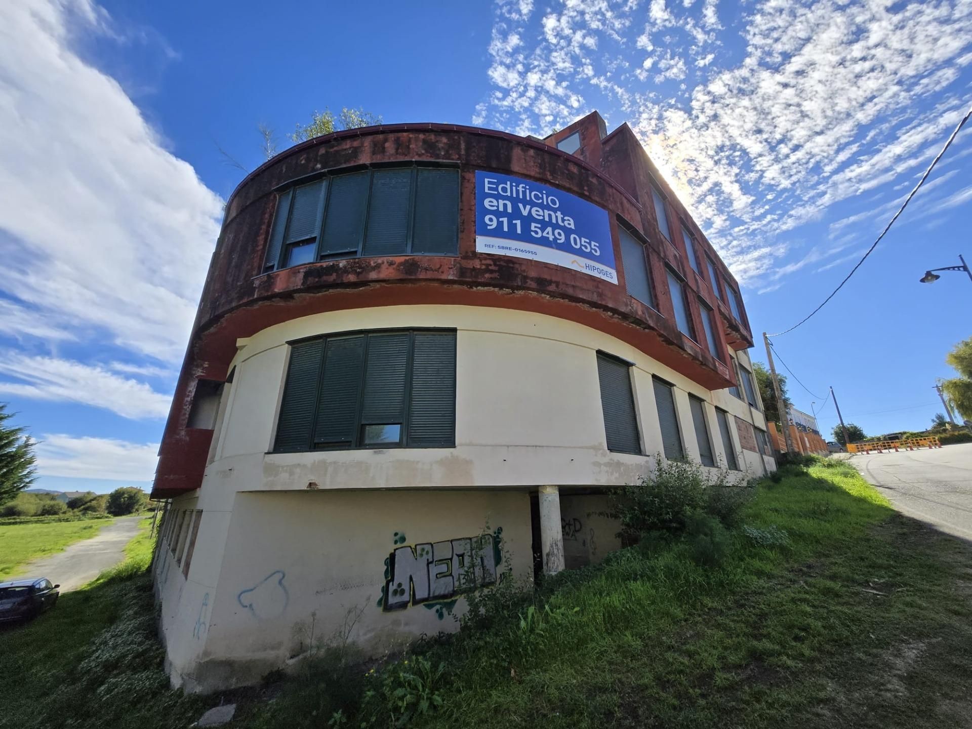 Vista exterior de Edificio en venta en Mugardos
