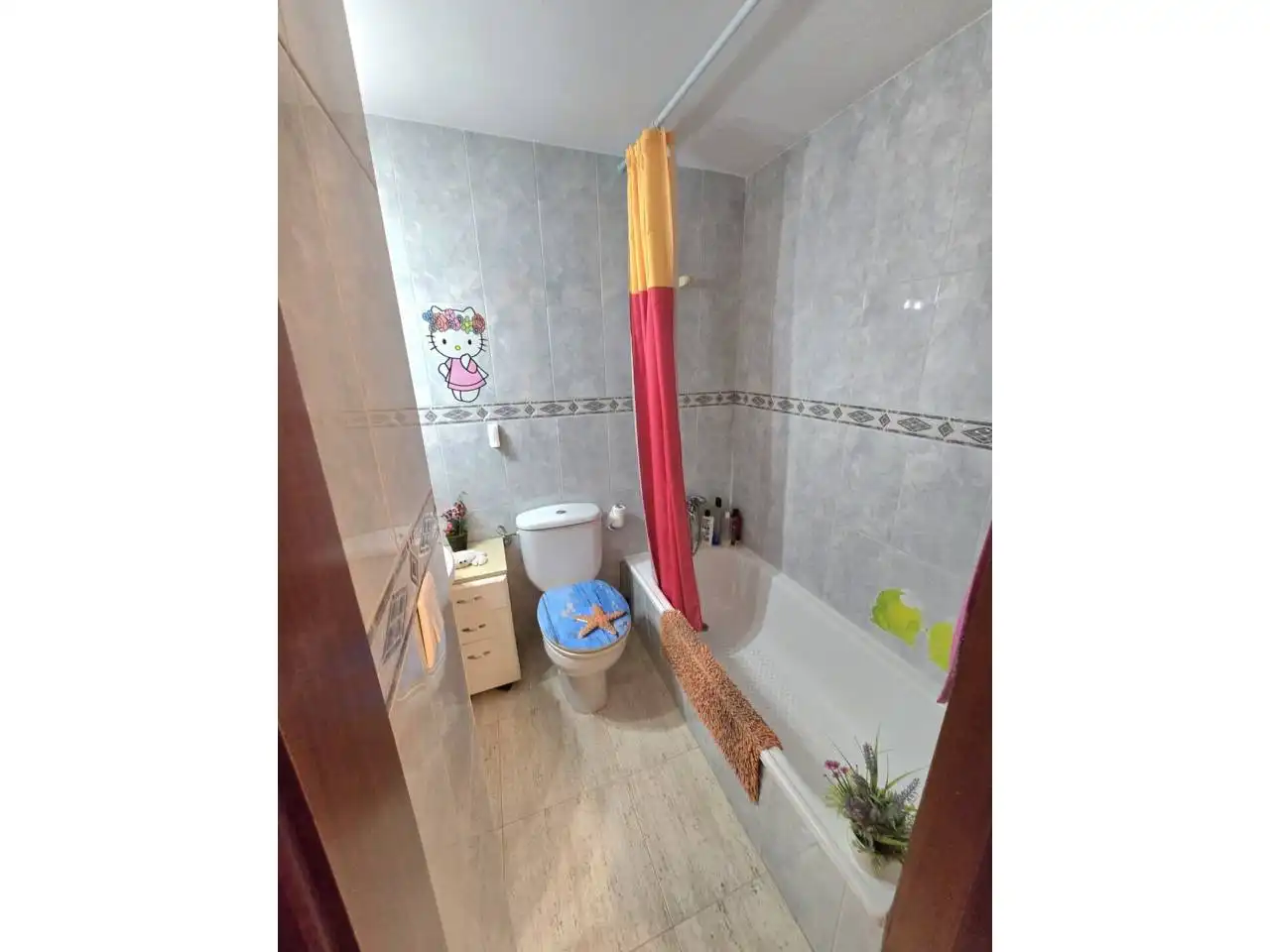 Baño de Piso en venta en Salt con Calefacción, Terraza y Trastero
