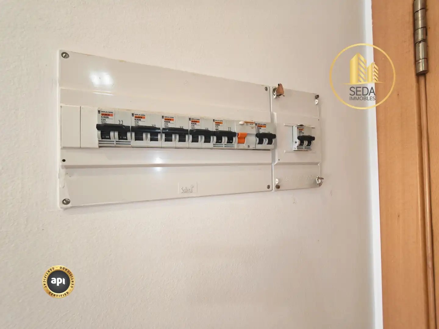 Erdgeschoss zum Verkauf in Terrassa mit Klimaanlage, Heizung und Terrasse