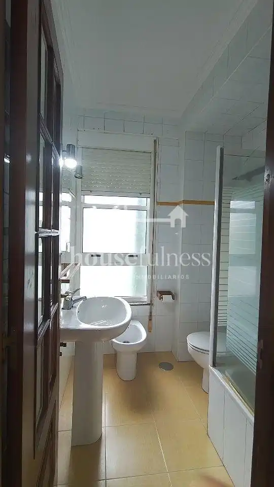 Bathroom of Flat for sale in Ferrol  with Heating and Furnished