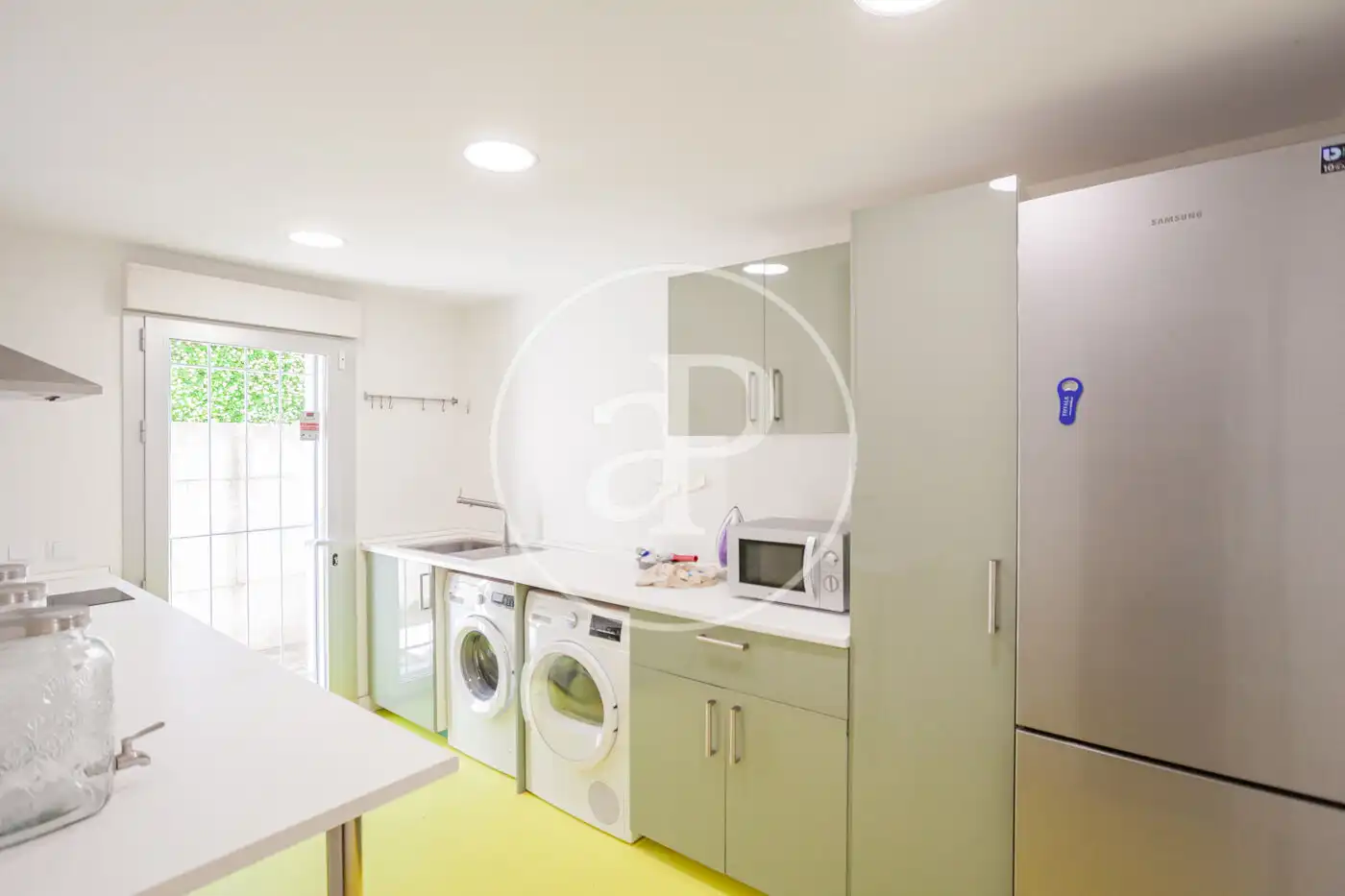 Cocina de Casa o chalet de alquiler en Madrid con Aire acondicionado, Calefacción y Jardín privado