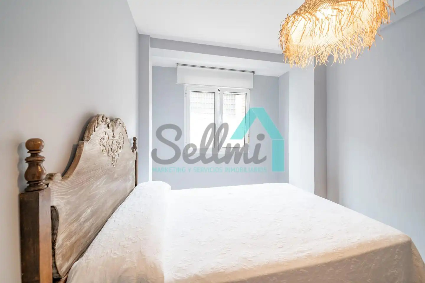 Bedroom of Flat for rent in Gijón   with Heating, Terrace and Furnished