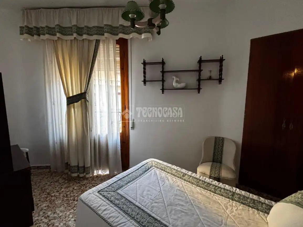 Dormitori de Pis de lloguer en Jódar amb Aire condicionat