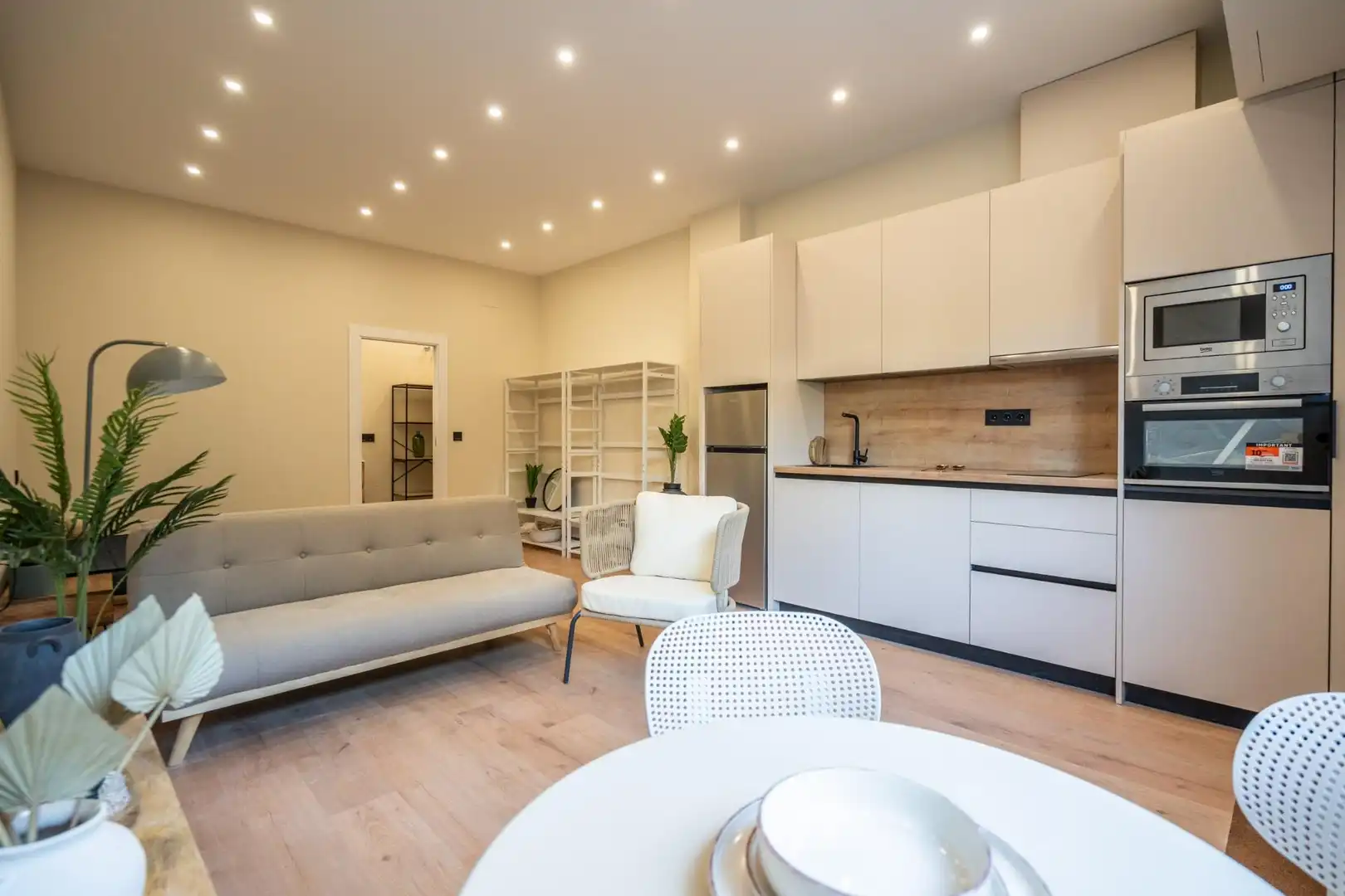 Sala de estar de Estudio en venta en Granada con Aire acondicionado, Calefacción y Amueblado