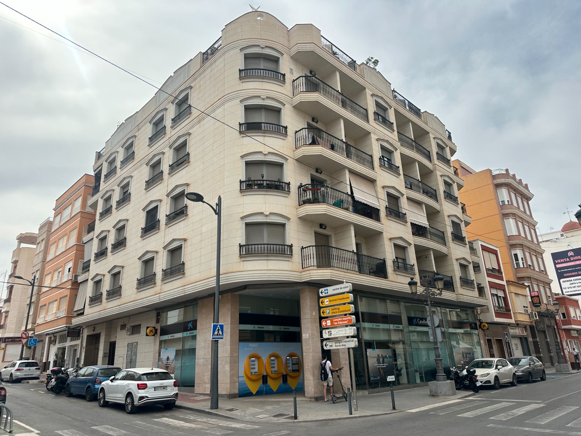 Vista exterior de Àtic en venda en Guardamar del Segura amb Aire condicionat, Calefacció i Parquet
