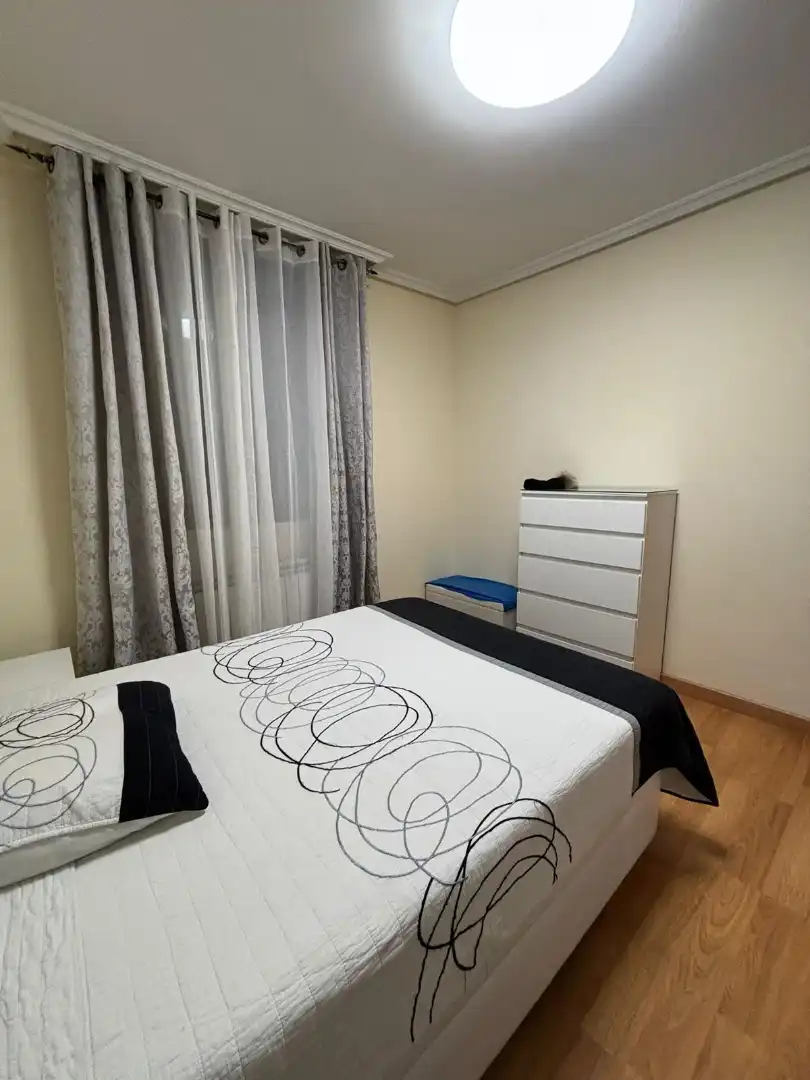 Schlafzimmer von Wohnung zur Miete in Castellanos de Moriscos mit Heizung, Möbliert und Ofen
