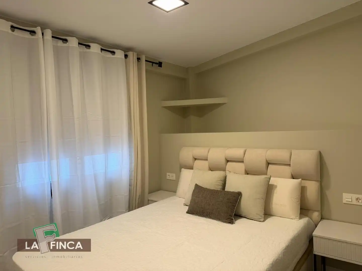 Habitación de Apartamento de alquiler en Milán - Pumarín - Teatinos