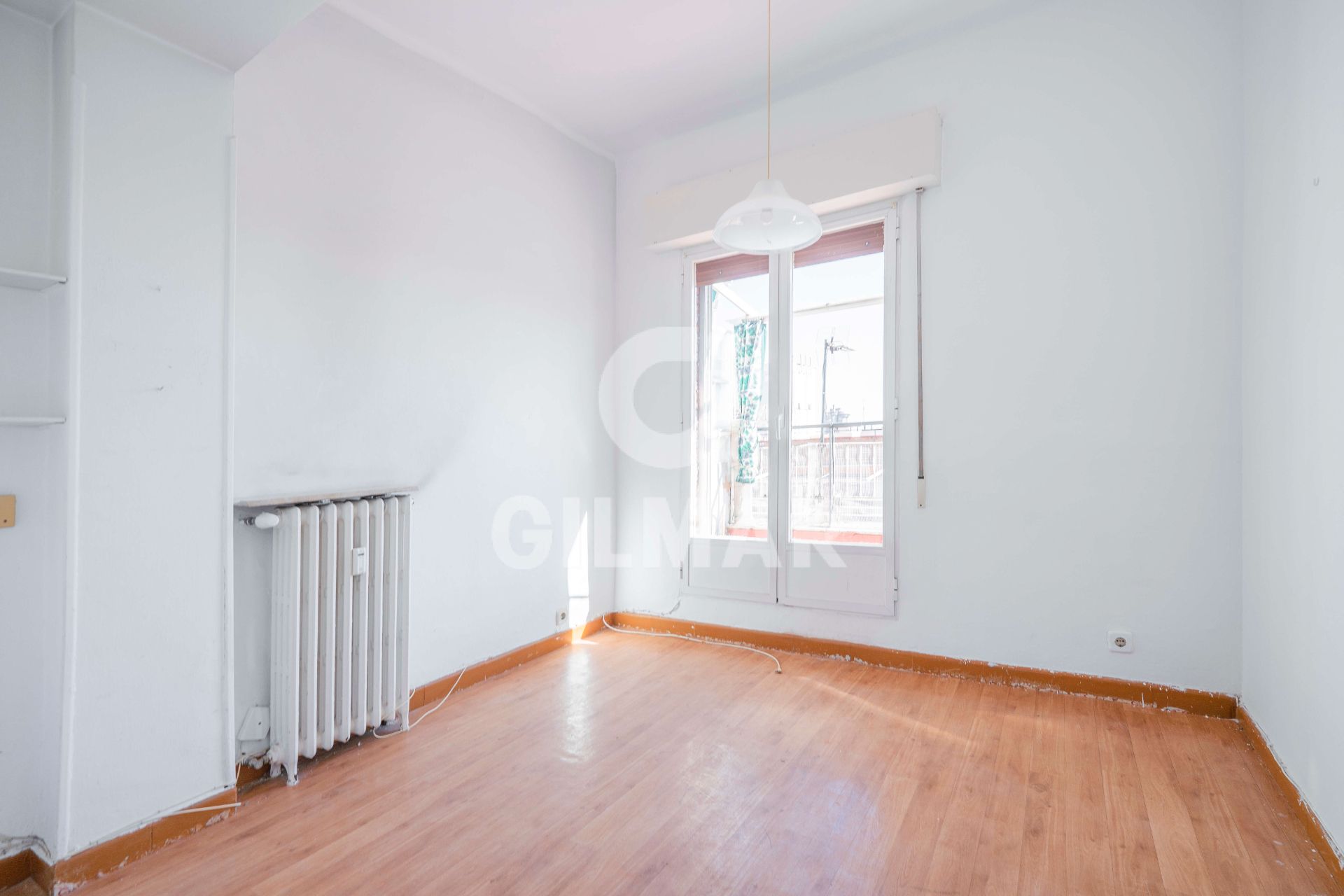 Habitación de Ático en venta en  Almería Capital con Calefacción, Parquet y Terraza