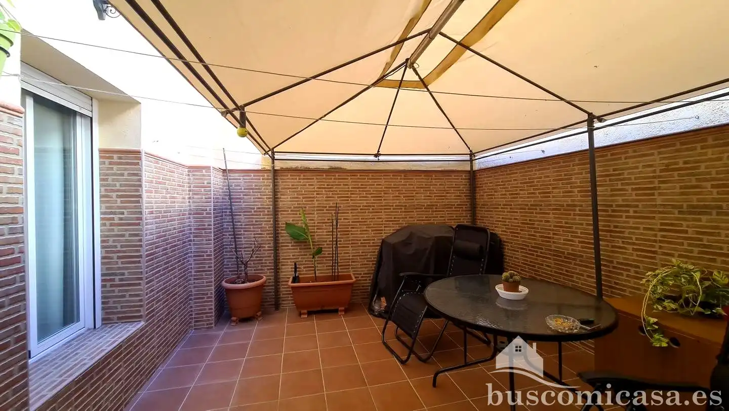 Terraza de Planta baja en venta en Linares con Aire acondicionado
