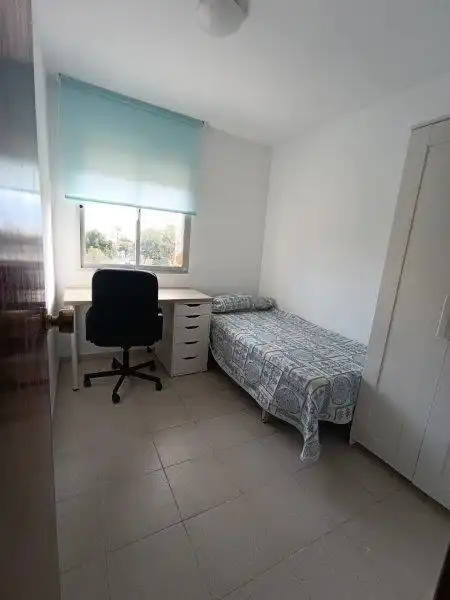 Habitación de Piso de alquiler en Málaga con Terraza