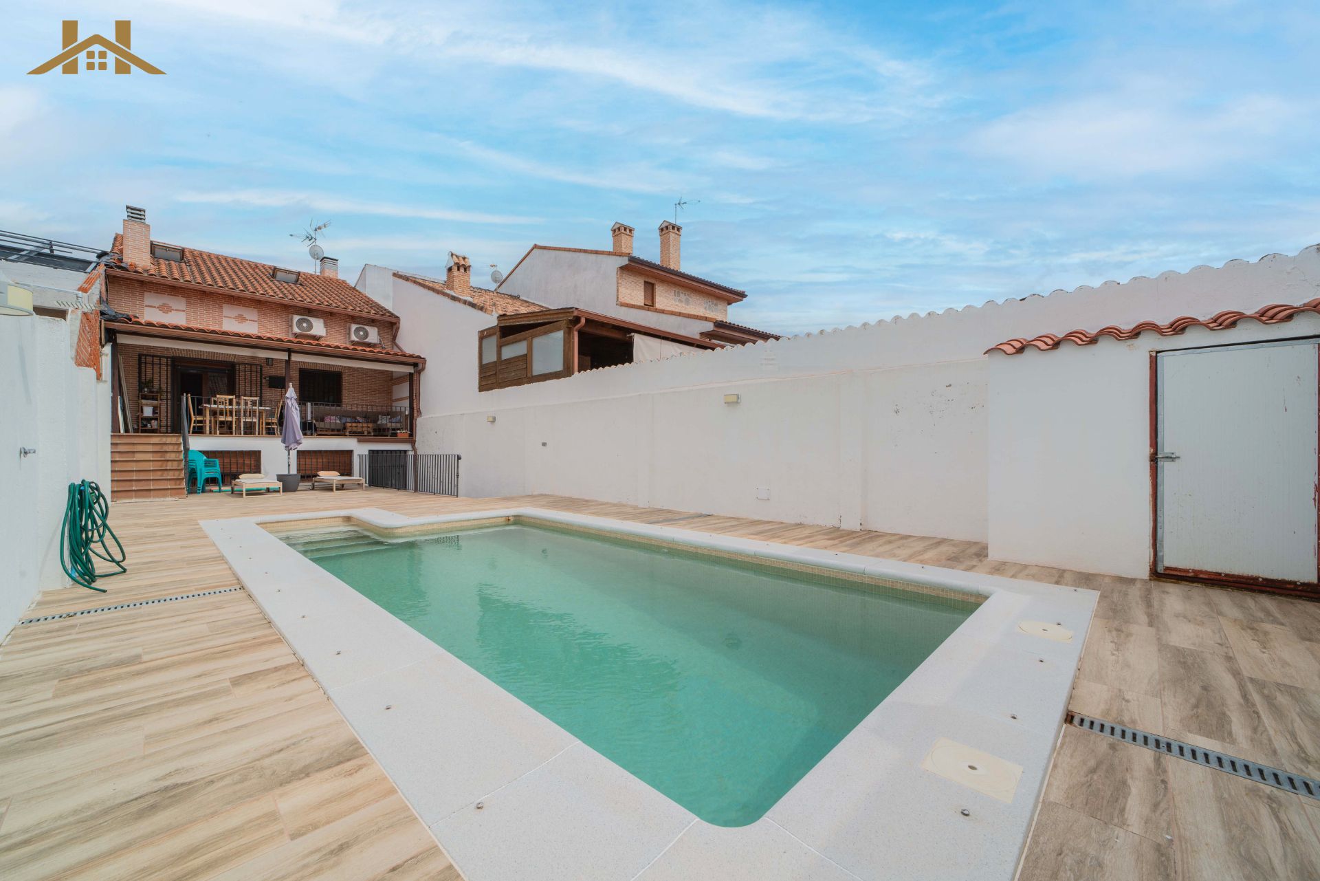 Piscina de Casa o xalet en venda en Navalcarnero amb Aire condicionat, Calefacció i Jardí privat