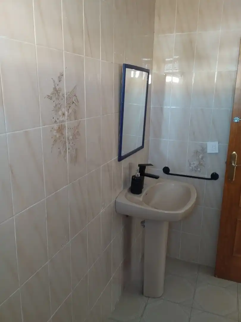 Bany de Pis en venda en Jerez de los Caballeros amb Traster i Balcó