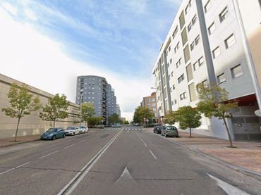 Aparcament en venda a MARIA TERESA LEON