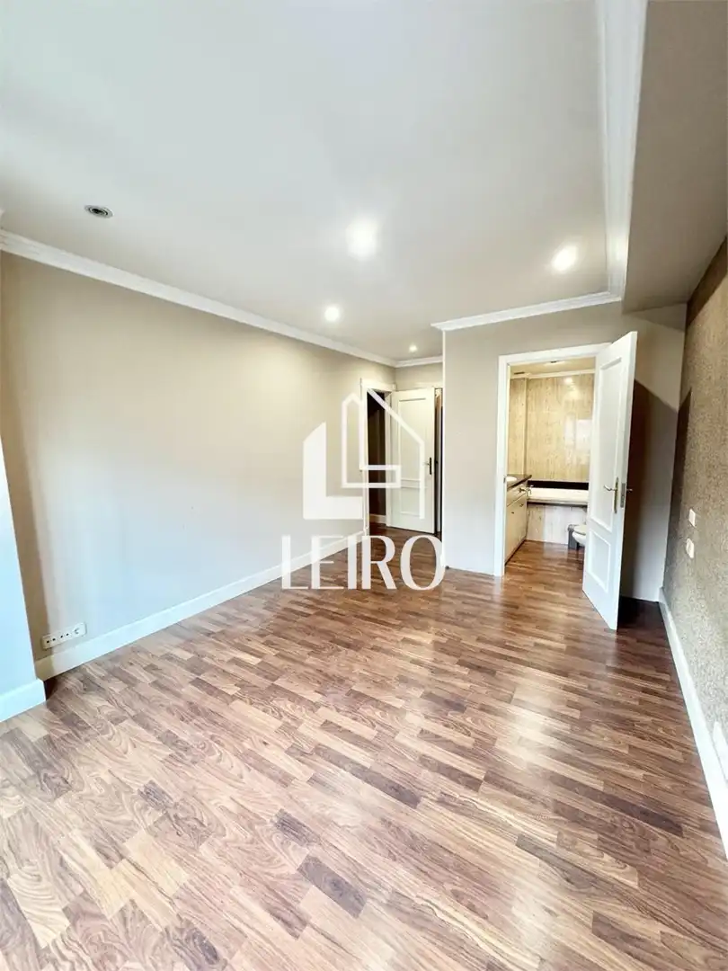 Piso en venta en Vilagarcía de Arousa con Calefacción, Parquet y Trastero