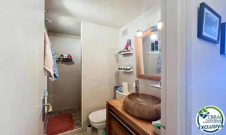 Baño de Apartamento en venta en Empuriabrava con Aire acondicionado y Amueblado
