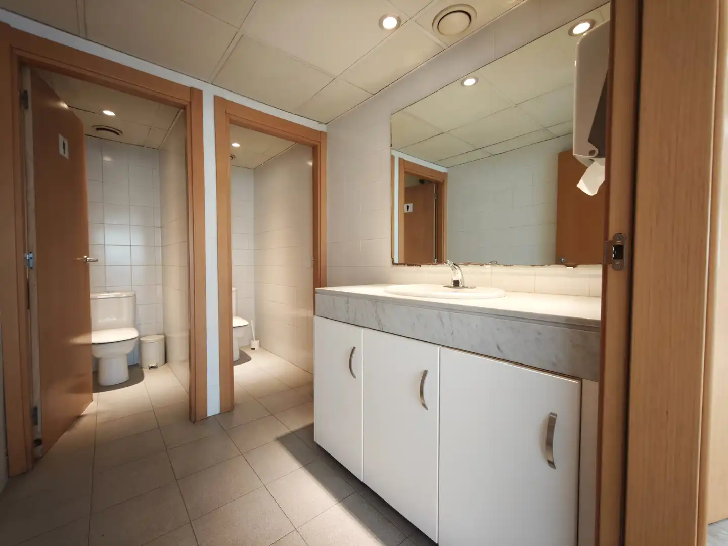 Baño de Oficina de alquiler en Sant Joan Despí
