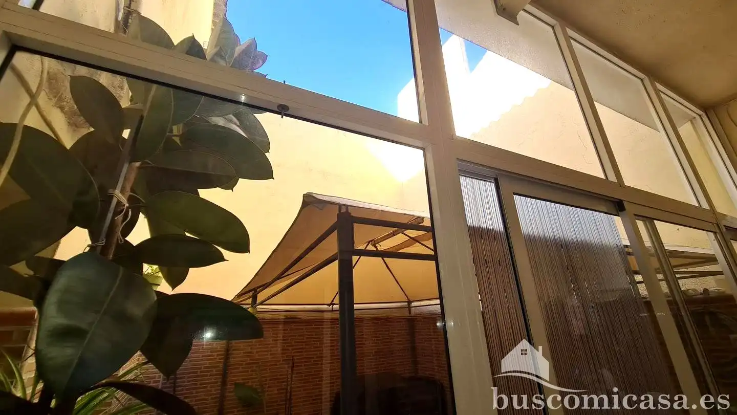 Terraza de Planta baja en venta en Linares con Aire acondicionado