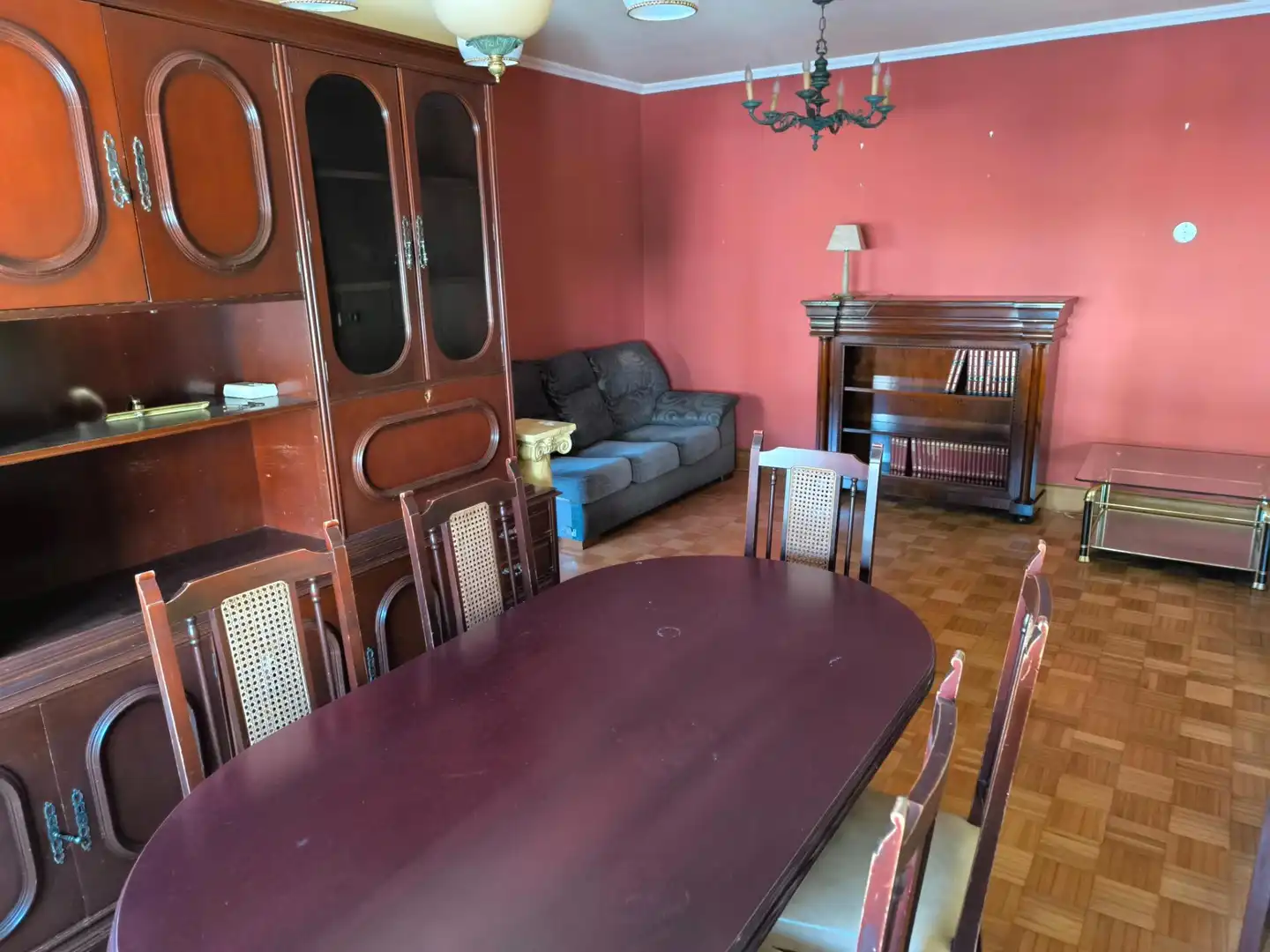 Comedor de Piso en venta en Santiago de Compostela  con Calefacción, Jardín privado y Trastero