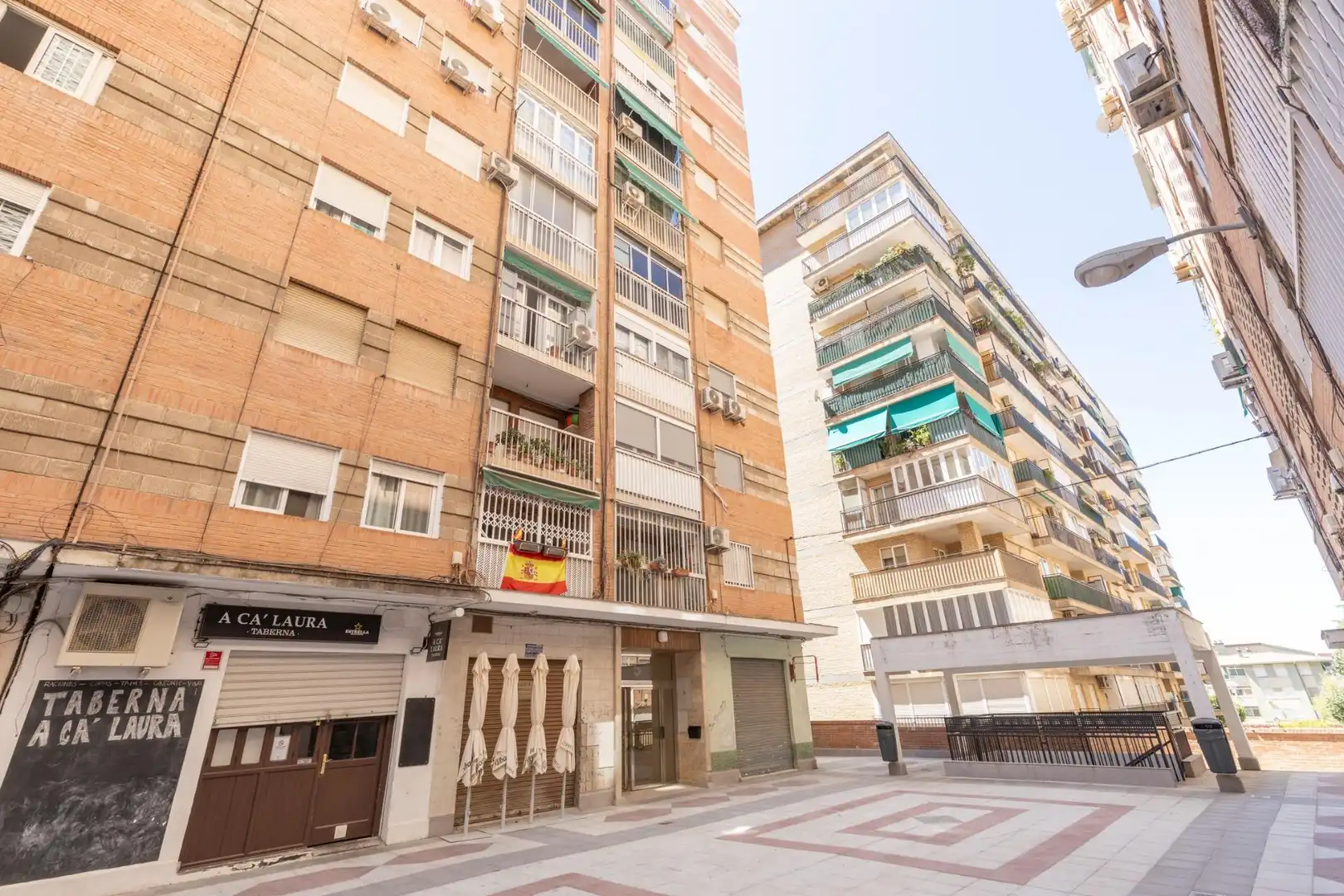 Vista exterior de Pis en venda en Granada amb Terrassa