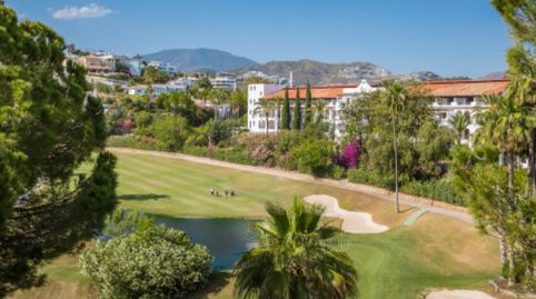 Amplio adosado en primera línea de golf dentro de un complejo cerrado, imatge 3