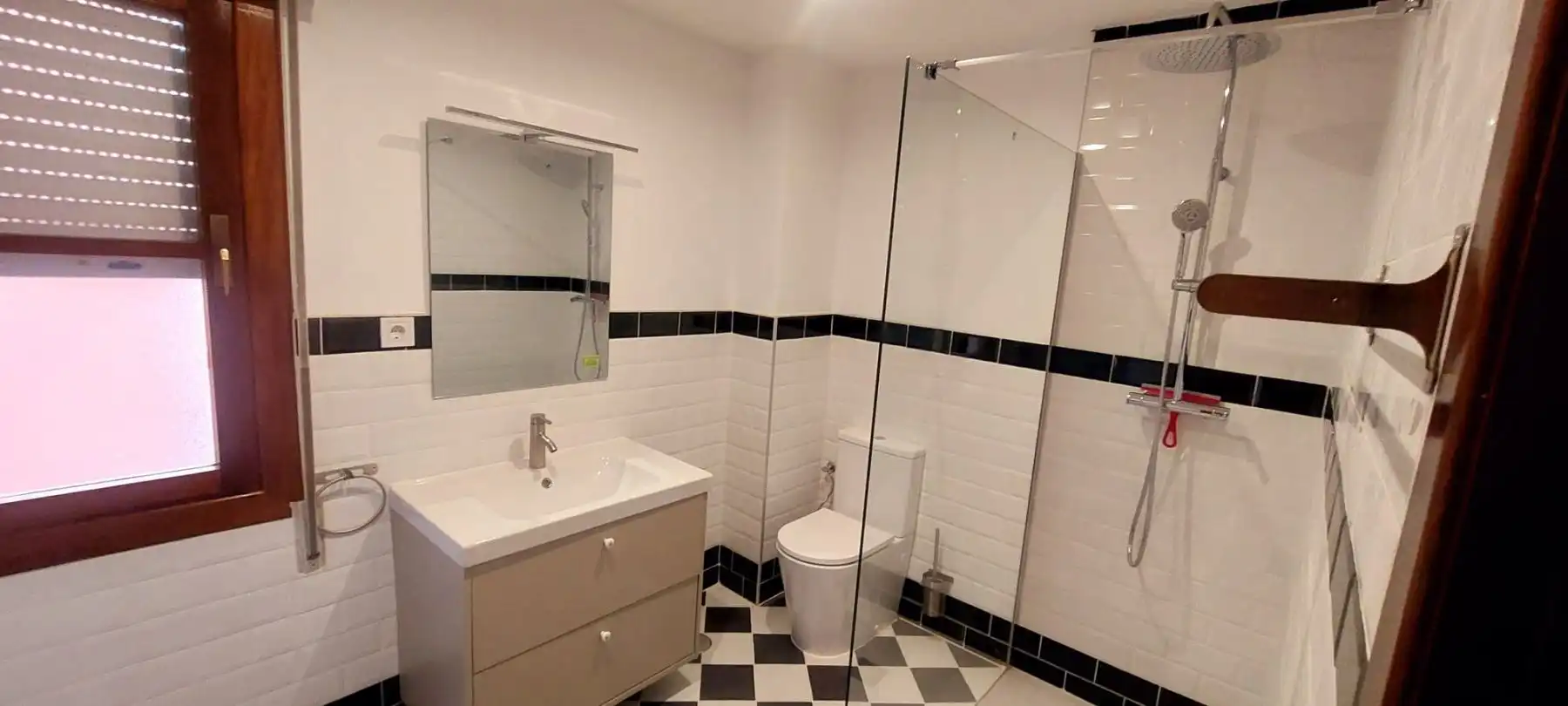 Badezimmer von Maisonette zum Verkauf in Santander mit Heizung und Abstellraum