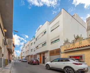 Vista exterior de Casa o xalet en venda en Las Palmas de Gran Canaria amb Terrassa i Traster