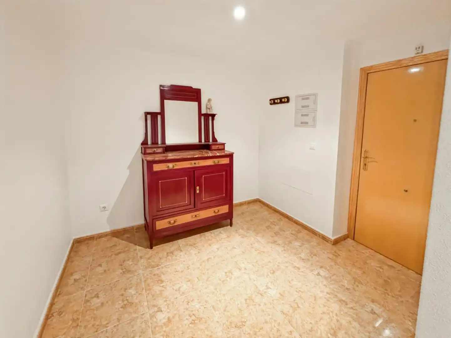 Dormitori de Pis en venda en El Pinós / Pinoso amb Terrassa i Balcó