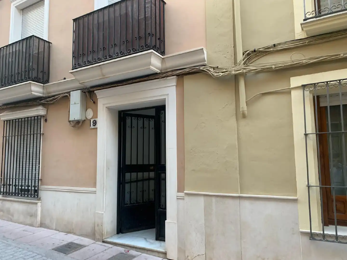 Vista exterior de Piso en venta en Lucena