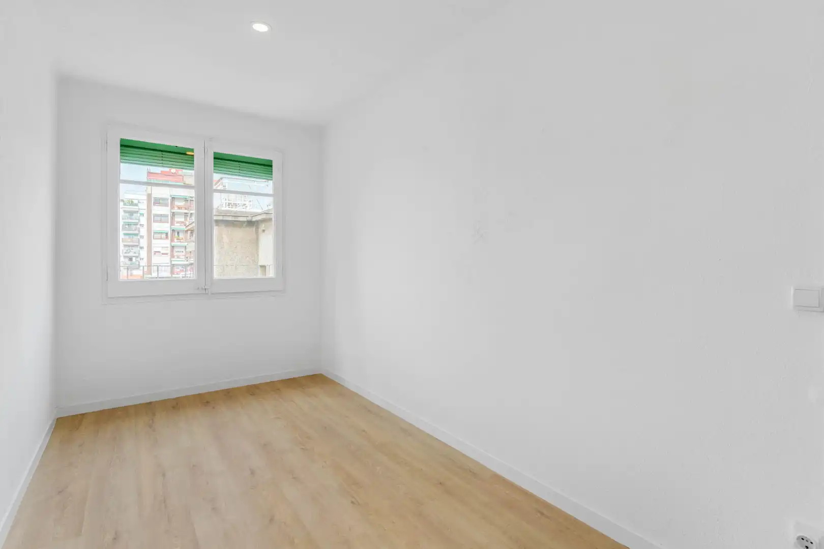 Habitación de Piso en venta en L'Hospitalet de Llobregat con Parquet y Horno