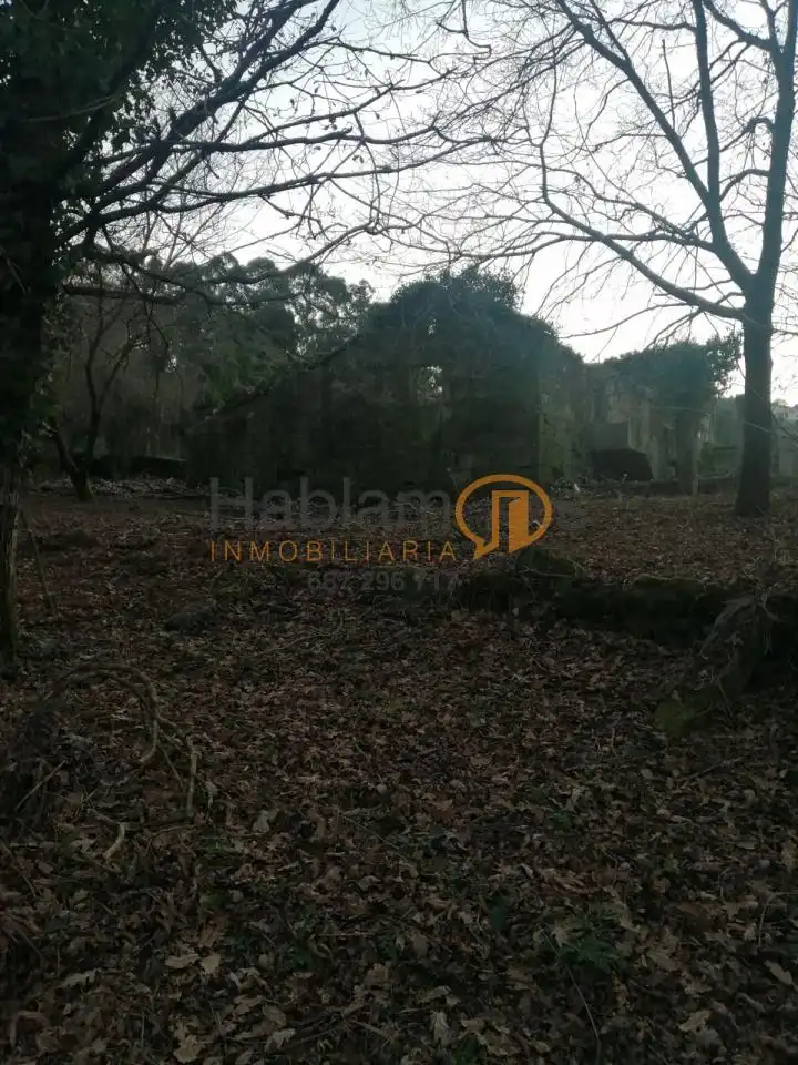 Finca rústica en venda en Pontevedra Capital  amb Jardí privat